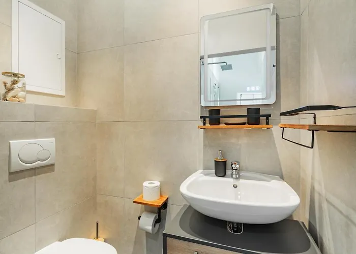 With Free Parking Apartment